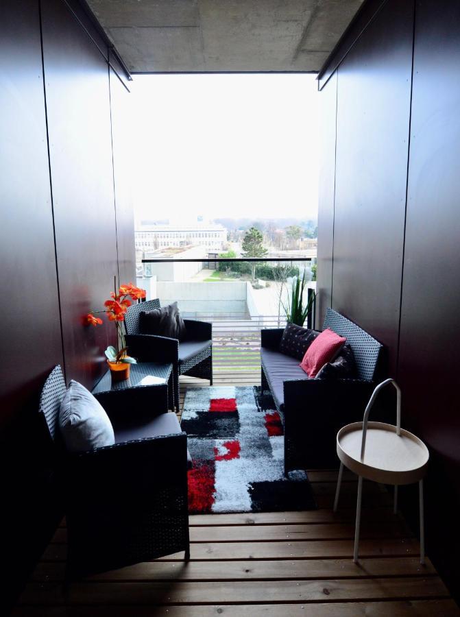 Skyscraper-feeling With Parking Nearby Apartment *