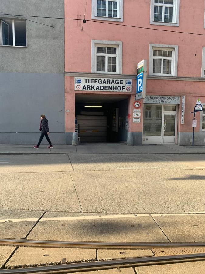 Skyscraper-feeling With Parking Nearby Apartment